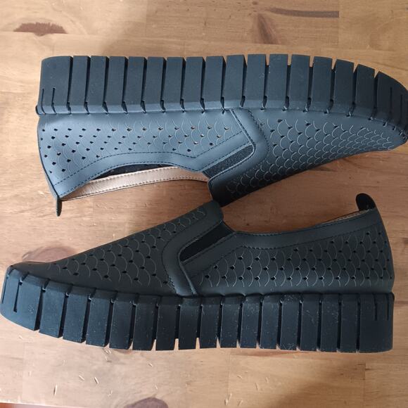 Glolily Elle Platform Wave Perf Black, EPW-601 Women's Size 9M - Pre-owned - Picture 6 of 11